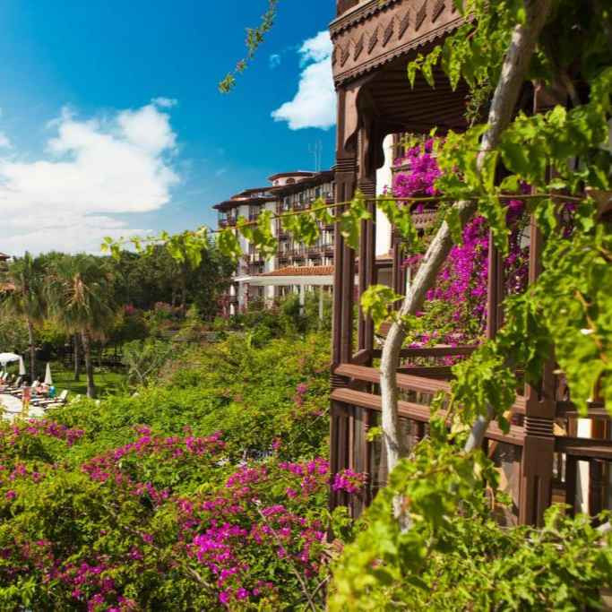 پشتیبانی آنلاین هتل سلکتوم فامیلی ریزورت