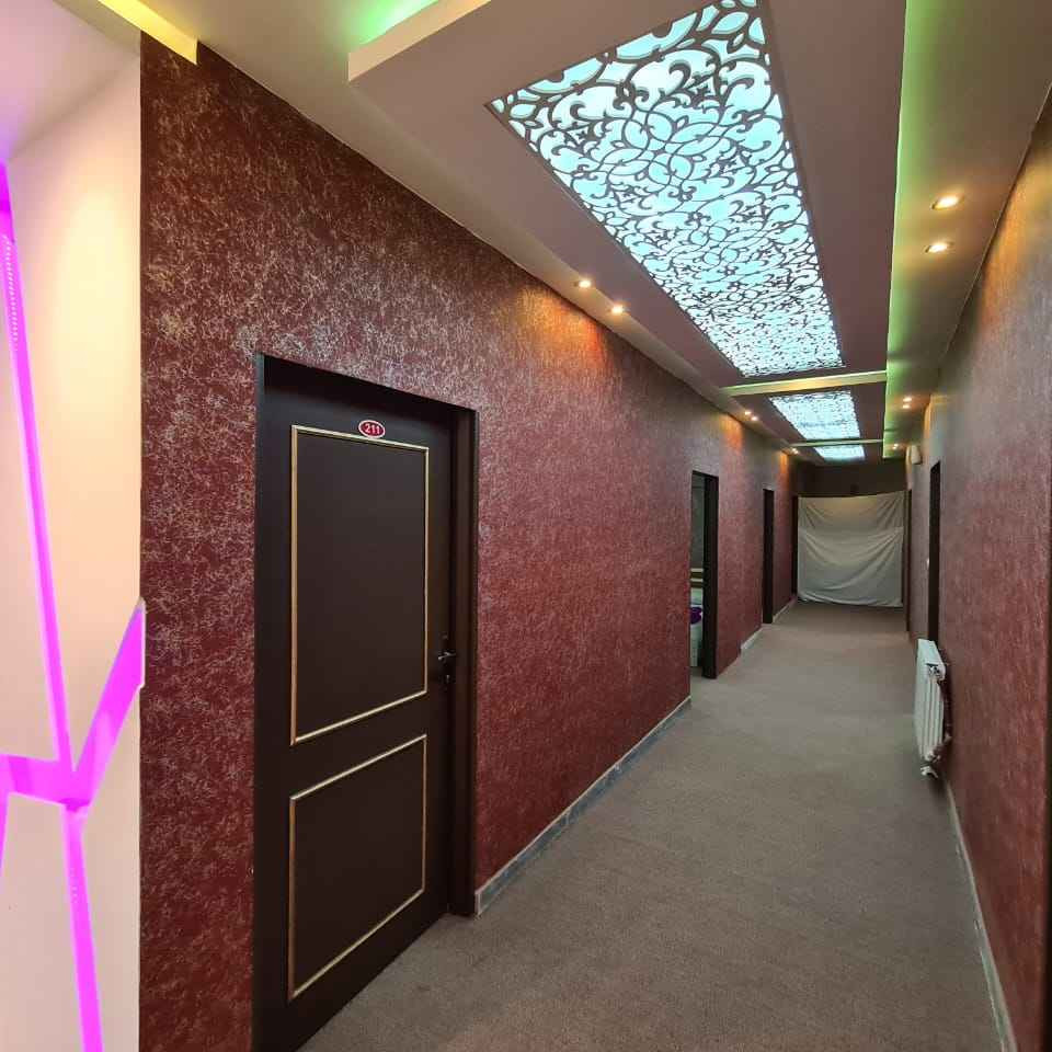 پشتیبان آنلاین مهمانسرا پاییز اردبیل