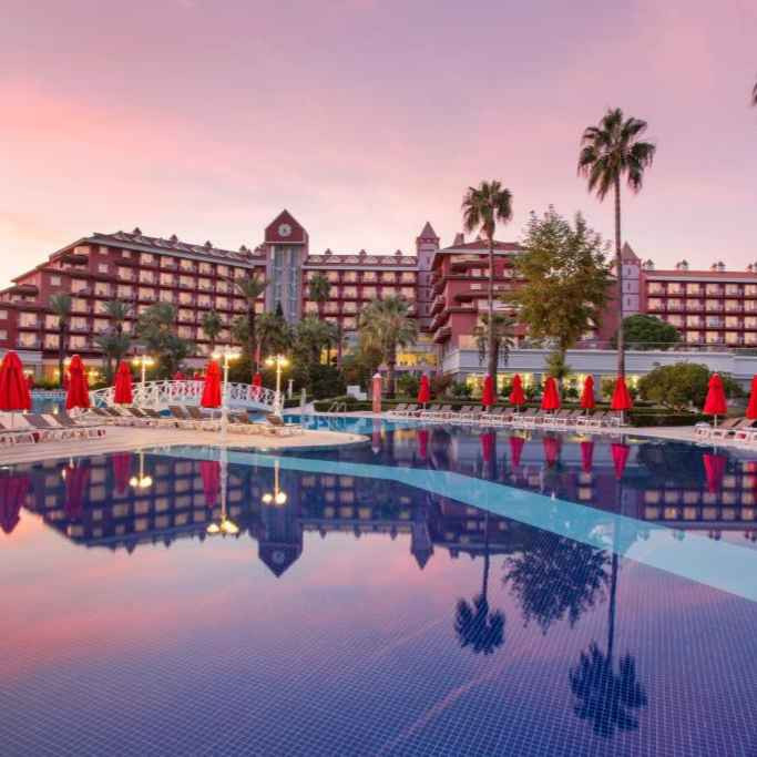 پشتیبانی آنلاین هتل آی سی سانتای فامیلی ریزورت آنتالیا