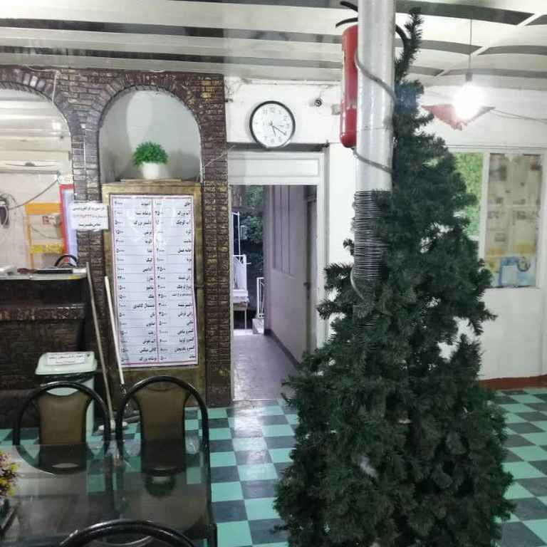 پشتیبان آنلاین مهمانسرا کاخ اهواز