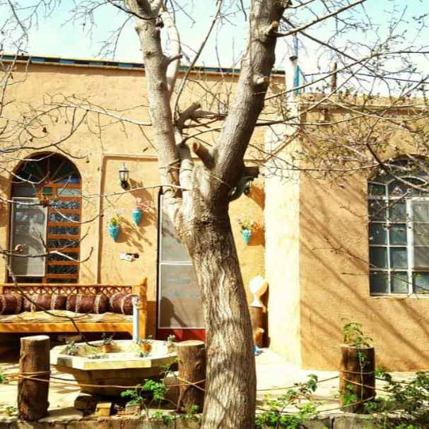 پشتیبانی آنلاین اقامتگاه بوم گردی سرای مهرگرد مهریز