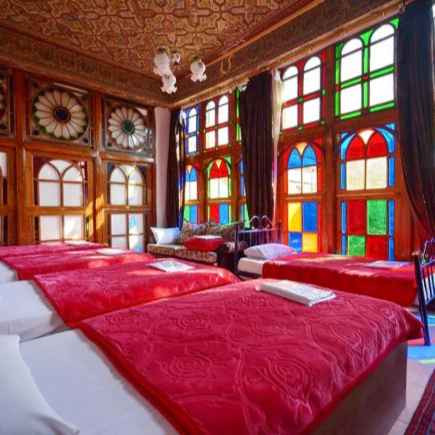 پشتیبانی آنلاین اقامتگاه بوم گردی شاعر زیبا شیراز