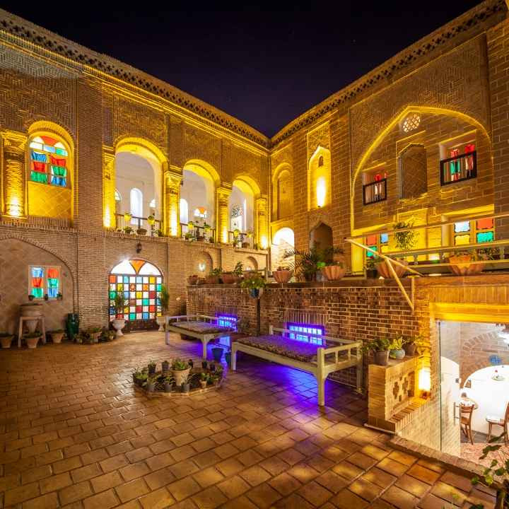 پشتیبانی آنلاین هتل سنتی خانه تاریخی طبیب شوشتر