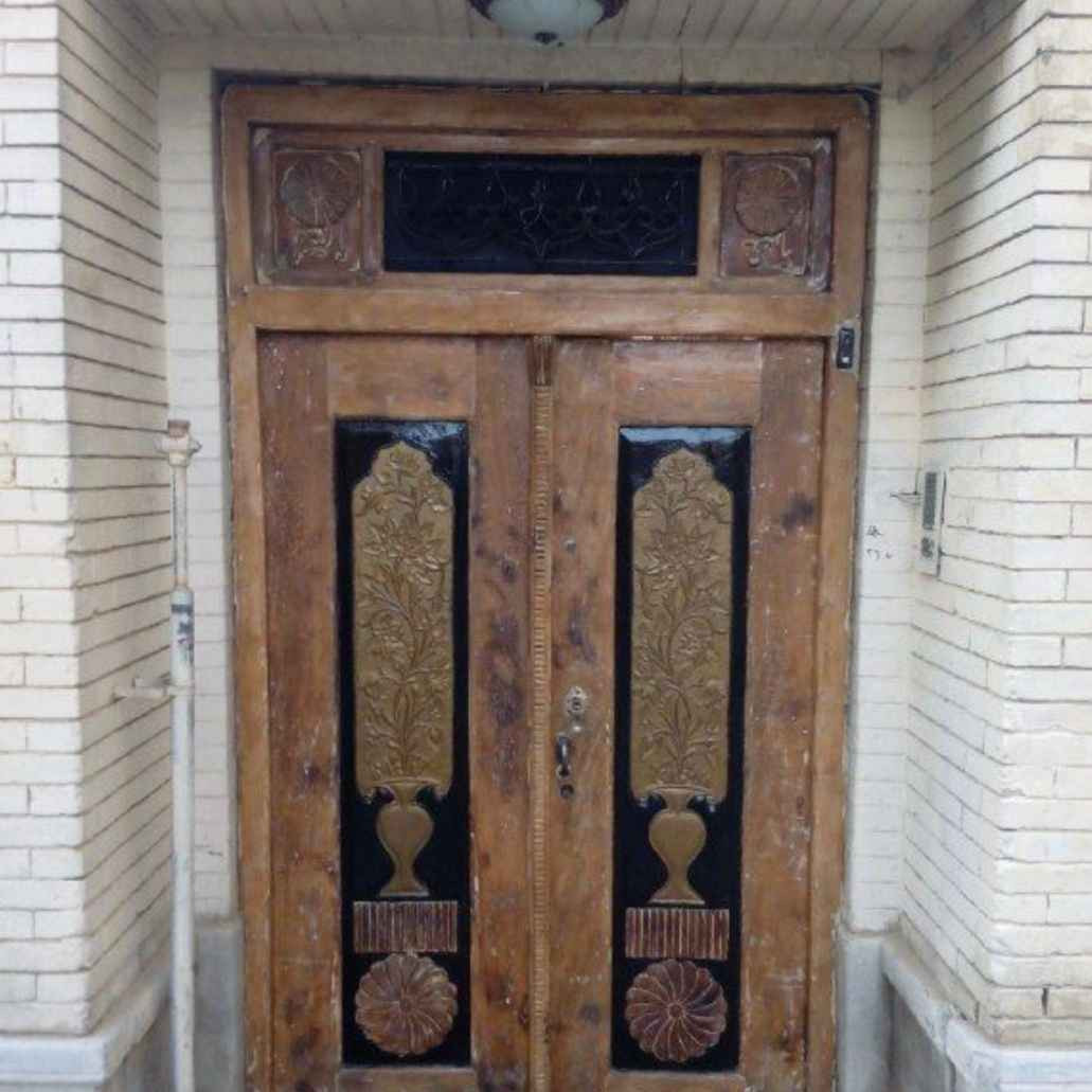 پشتیبانی آنلاین  اقامتگاه سنتی عمارت مختار اصفهان