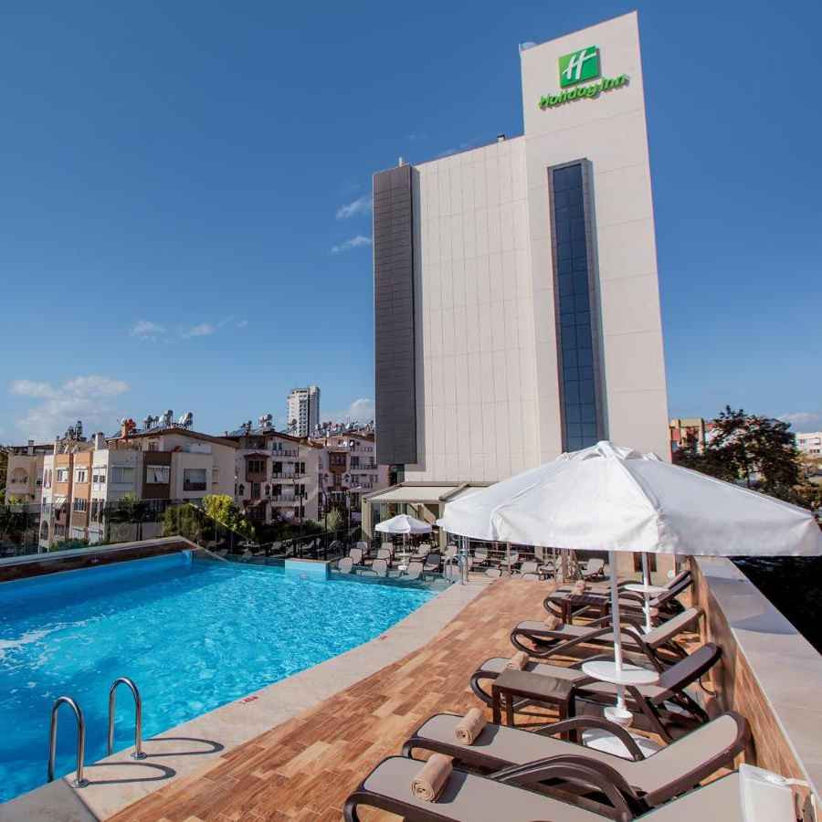 پشتیبانی آنلاین هتل هالیدی این لارا آنتالیا