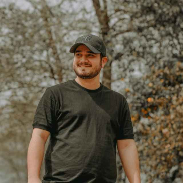 آرمین شادپور