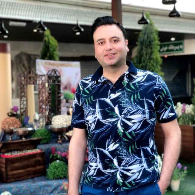 شاهین نائینی