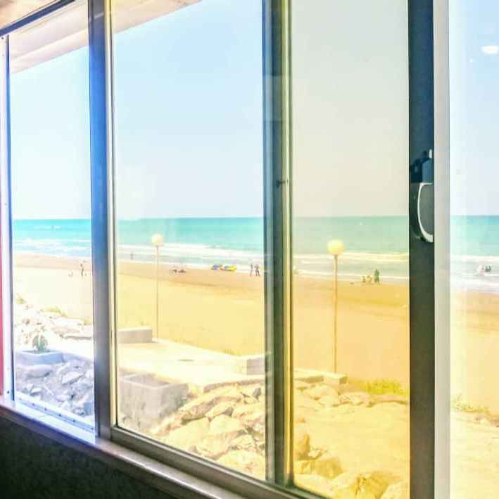 رضا احمدزاده کناری