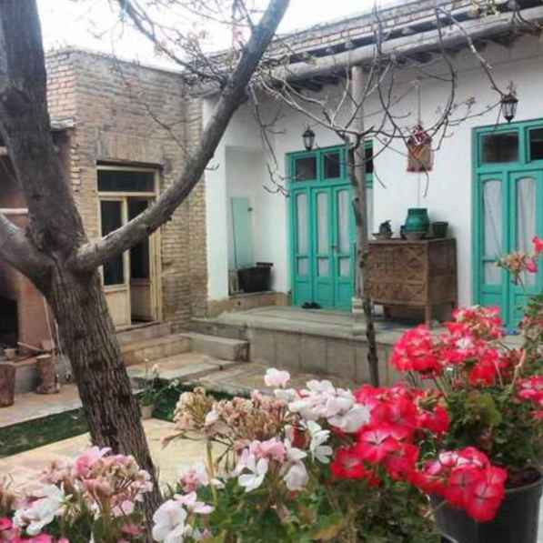 پشتیبانی آنلاین بوم گردی خانه جواهر بوئین و میاندشت