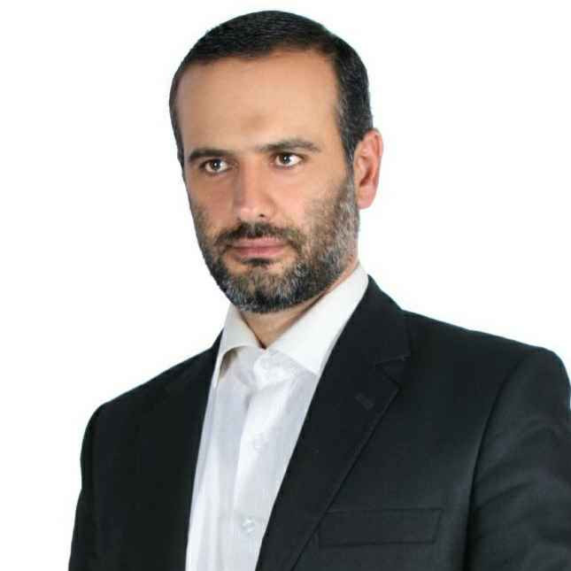 هوشنگ کریمی