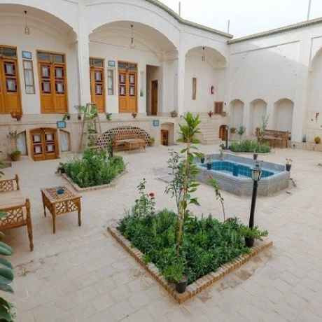 پشتیبانی آنلاین هتل تقی خان کاشان