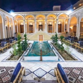 پشتیبانی آنلاین هتل دربار یزد