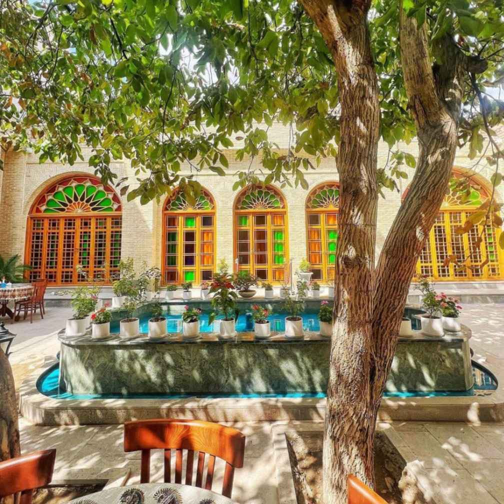 پشتیبانی آنلاین بوتیک هتل زنجان