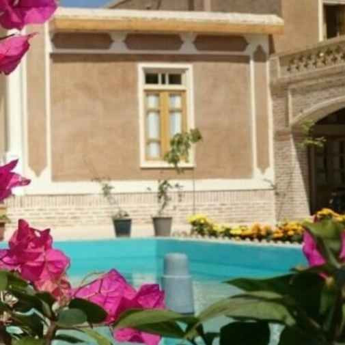 پشتیبانی آنلاین اقامتگاه بومگردی ارگ رادکان