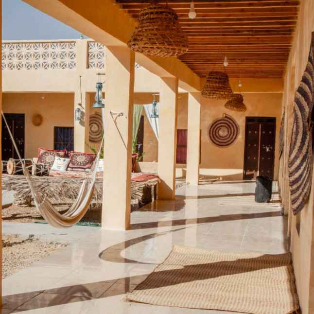 پشتیبانی آنلاین اقامتگاه سنتی میرزا قشم