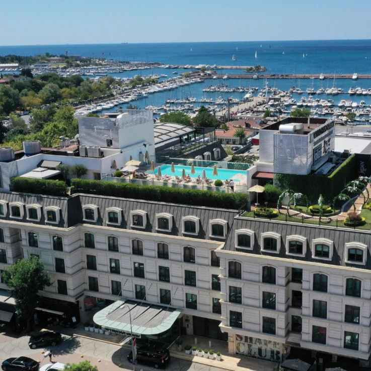 پشتیبانی آنلاین هتل وایندهام گراند استانبول کالامیز مارینا