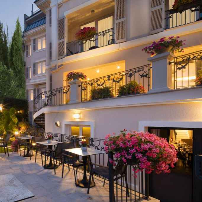 پشتیبانی آنلاین هتل مولا استانبول