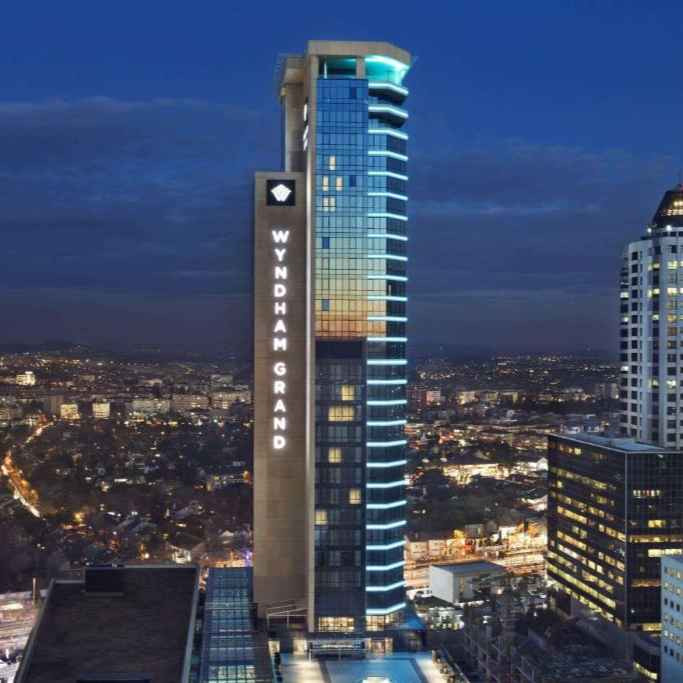 پشتیبانی آنلاین هتل ویندهام گرند استانبول لونت