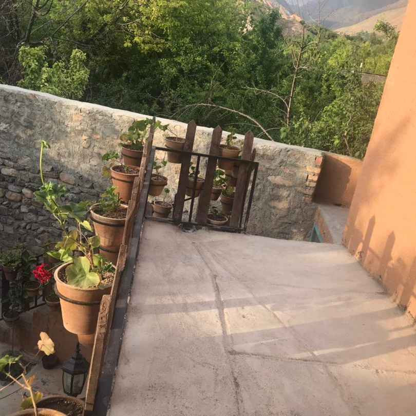 پشتیبانی آنلاین اقامتگاه بومگردی دره پرستوها نیشابور
