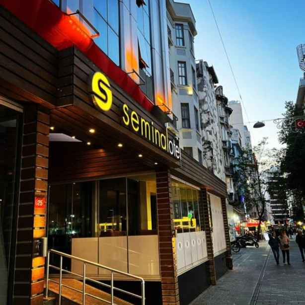 پشتیبانی آنلاین هتل سمینال تکسیم استانبول