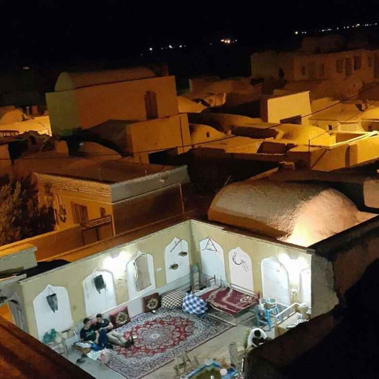 پشتیبانی آنلاین اقامتگاه بوم گردی تیزک یزد