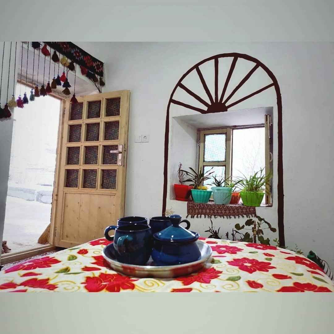 پشتیبانی آنلاین اقامتگاه بوم گردی نگین چهلمیر درگز