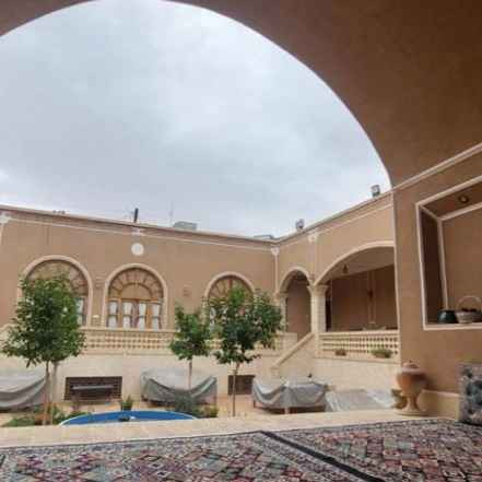 پشتیبانی آنلاین اقامتگاه بوم گردی گلابتون یزد