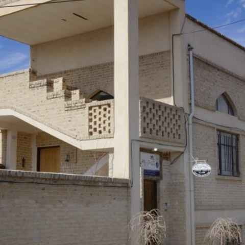 پشتیبانی آنلاین اقامتگاه سنتی سرای تفرش