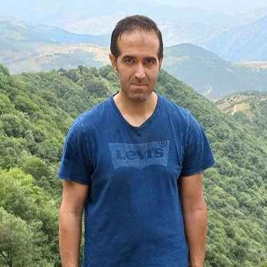 میلاد یوسفی زاده