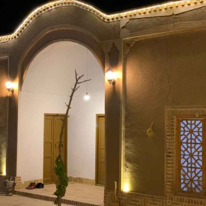 پشتیبانی آنلاین اقامتگاه بوم گردی بابا حسن سنو گناباد