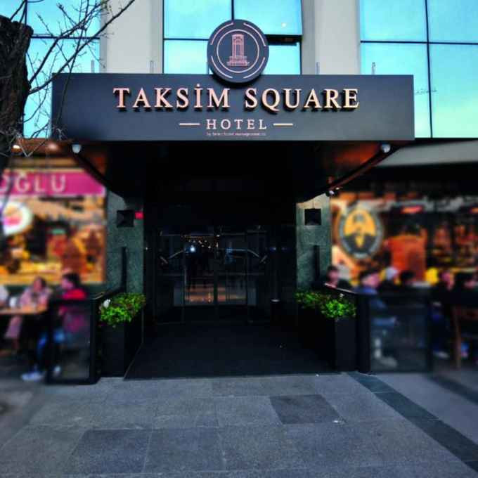 پشتیبانی آنلاین هتل تکسیم اسکوئر استانبول