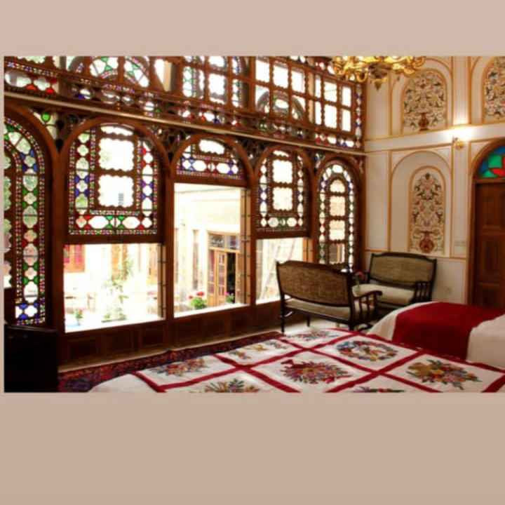 پشتیبانی آنلاین هتل سنتی حجه فروش اصفهان