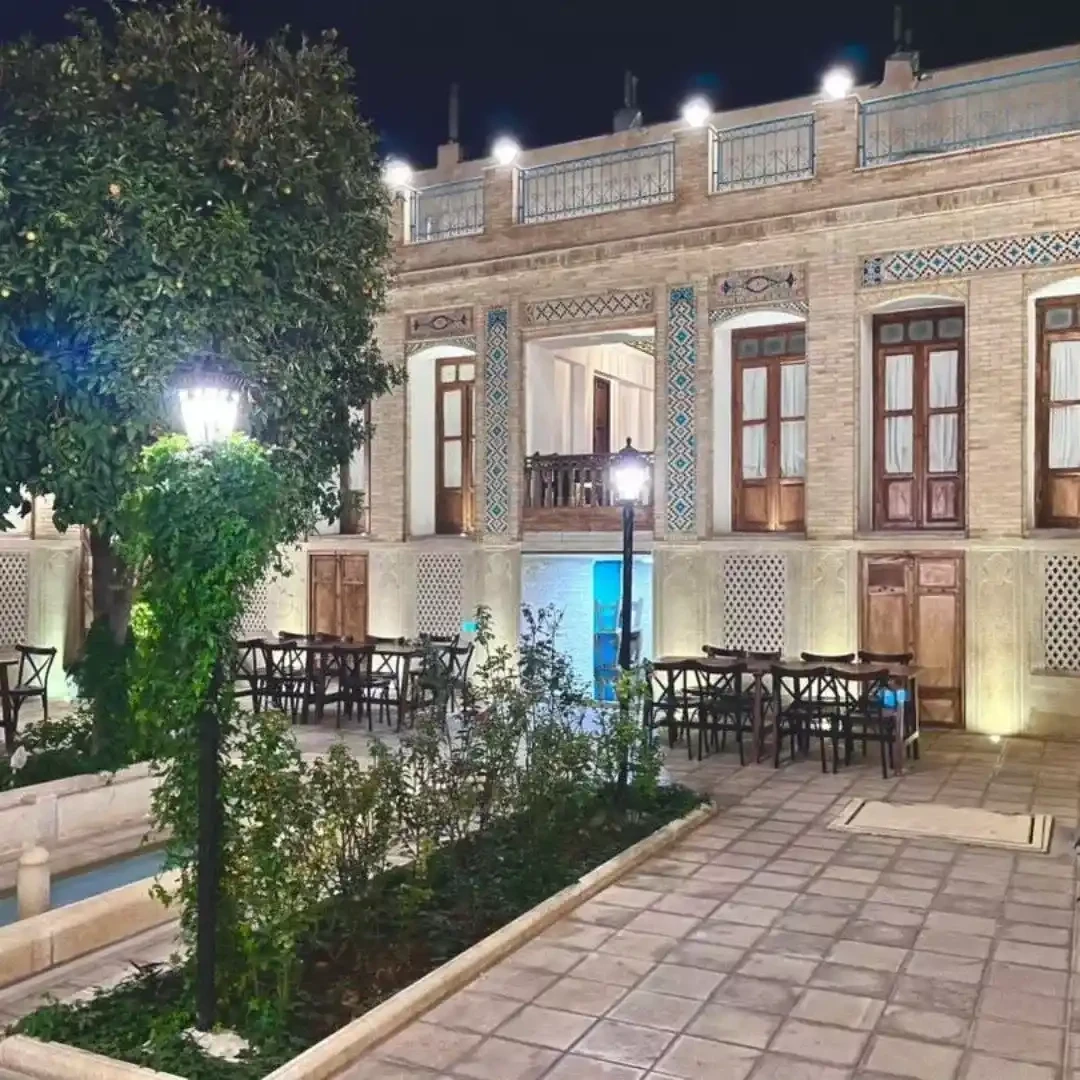 پشتیبانی آنلاین هتل سنتی عمارت امیریه شیراز