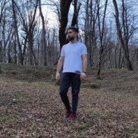 امین صادقی وایقان