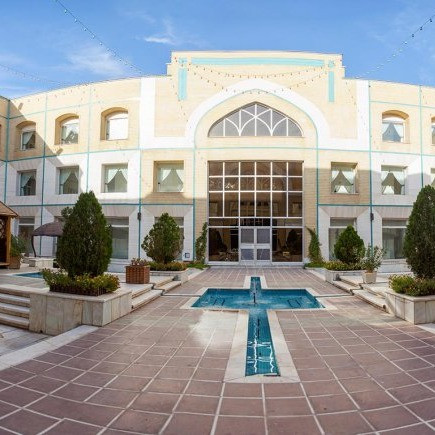 پشتیبانی آنلاین هتل قصر الضیافه مشهد